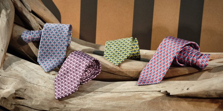 Le cravatte e le pochette di Pennata uniscono l’architettura al mondo equestre