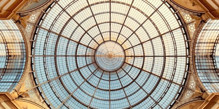 Tax free “resiliente” in Europa: nei nove mesi aumenta la spesa di americani e arabi
