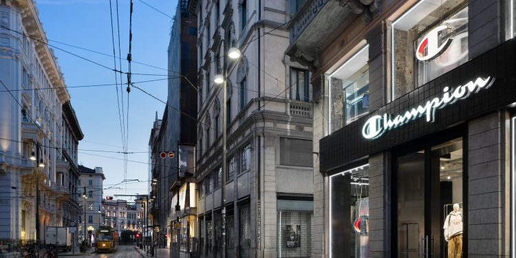 Champion torna a Milano e inaugura in via Torino il nuovo flagship milanese