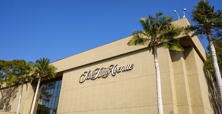 Saks Global valuta la bancarotta sotto il peso dei 100 milioni $ di debiti