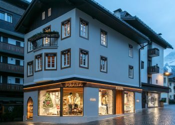 Prada inaugura la prima boutique nel cuore di Cortina