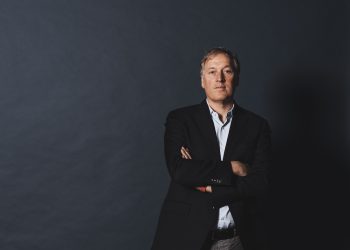 Clerici Tessuto inaugura l’archivio digitale e marcia verso un 2026 di stabilità