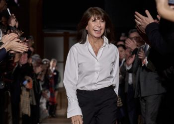 Véronique Nichanian saluta Hermès nel segno dell’eleganza