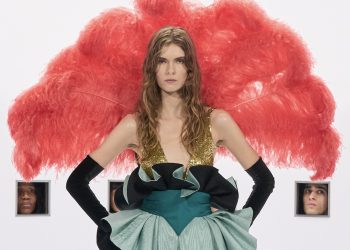 Valentino by Michele ribalta (ancora una volta) le convenzioni della moda