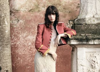 La svolta di Ann Demeulemeester inizia dalla nuova boutique in via Montenapoleone