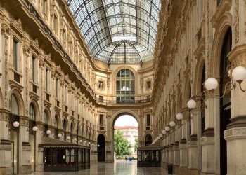Balenciaga in Galleria Vittorio Emanuele: l’opening dalla fine di giugno
