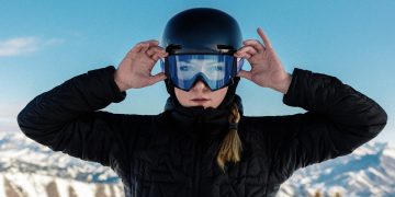 EssilorLuxottica cresce del 7,5% nel 2025. Venduti 7 mln di AI glasses