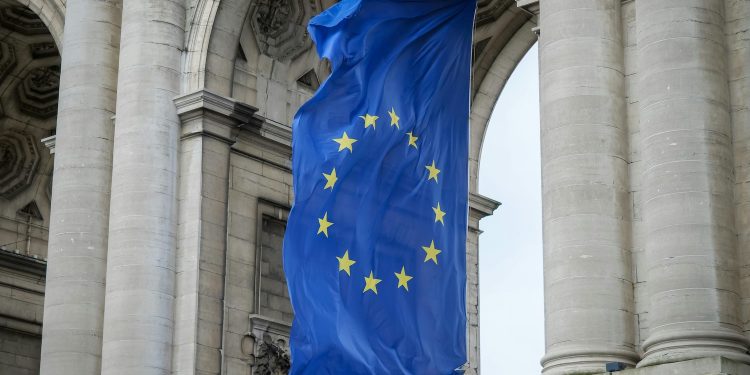 L’Ue mette Shein sotto inchiesta per scarsa trasparenza e vendita di prodotti illegali