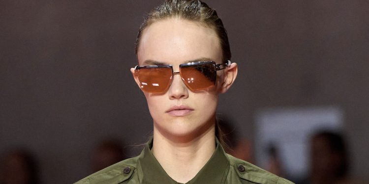 Essilux e Meta studiano gli smart glasses per Prada