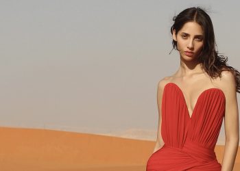 Yasmin Wijnaldum è la protagonista della nuova campagna di Stella McCartney