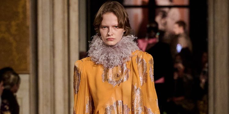Le interferenze di Valentino by Alessandro Michele sfilano a Palazzo Barberini