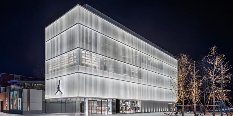 La Cina resta il ‘tallone d’Achille’ di Nike: pesano domanda debole e concorrenza locale