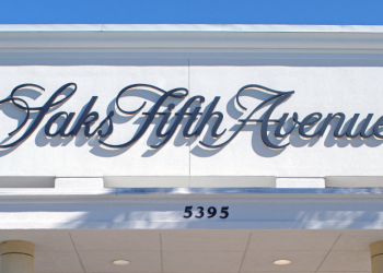Saks accelera la ristrutturazione: chiuderà altri 15 negozi