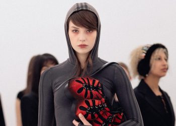 Avavav inverte la passerella: siamo noi i modelli di questa stagione