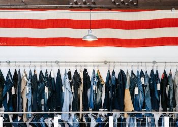 Levi Strauss, Q1 sopra le attese a 1,7 mld $ (+9%). E alza la guidance per l’anno