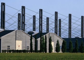 Benetton Group e Poste Italiane siglano una joint venture nella logistica fashion