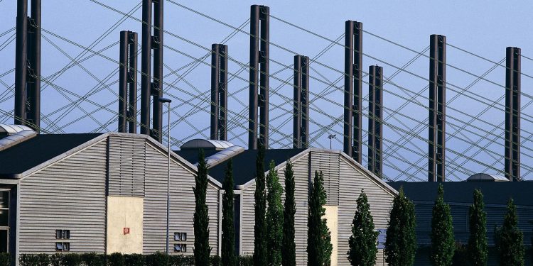 Benetton Group e Poste Italiane siglano una joint venture nella logistica fashion