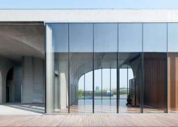 Max Mara celebra 75 anni a Shanghai: sfilata e mostra al Long Museum West Bund