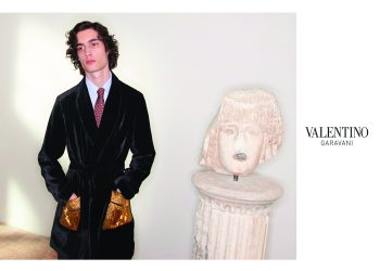 Valentino porta Sombr nel Palazzo di Cy Twombly per la campagna pre-fall