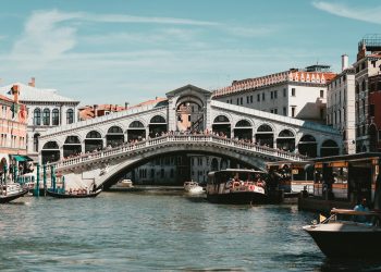 Tax free a Venezia: crescita sopra al pre-Covid (+19%) ma meno altospendenti
