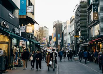 Il fast fashion occidentale fa di nuovo breccia in Cina. Si attenua il protezionismo del ‘buy local’