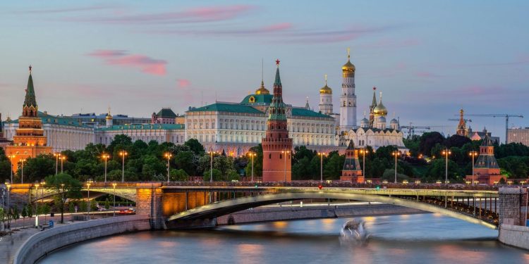 Import parallelo e personal buyer: così il lusso aggira le sanzioni sulla Russia