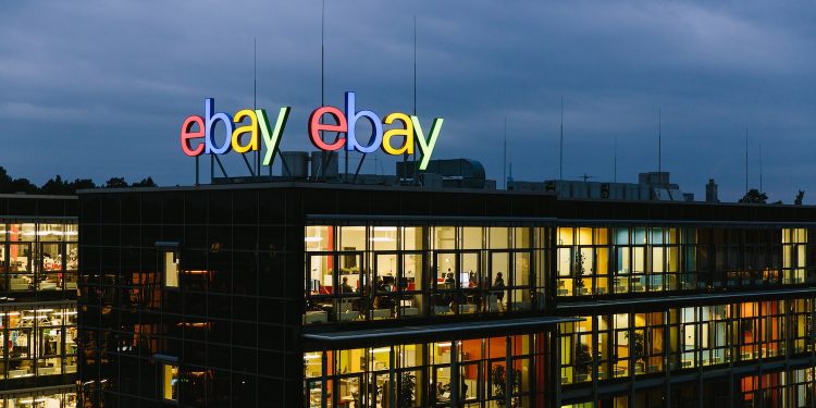 GameStop gioca d’azzardo e offre 56 miliardi di dollari per comprare Ebay. Sfida ad Amazon