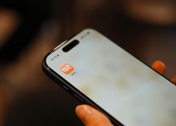 Shein contro Temu: battaglia legale in Uk per violazione di copyright