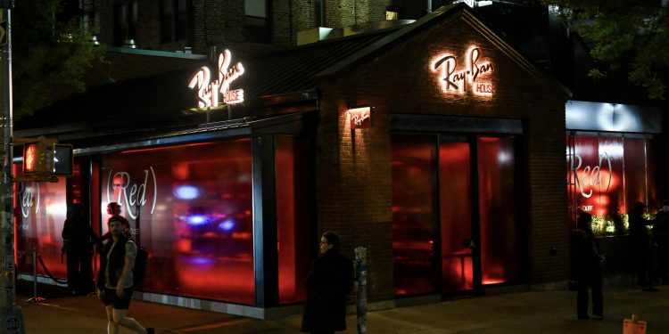 Ray-Ban House apre a Soho: eyewear e food experience