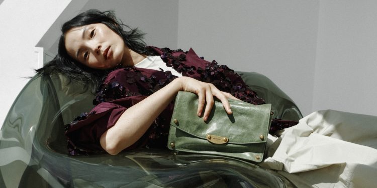 Balenciaga è il primo luxury brand partner della piattaforma Substack