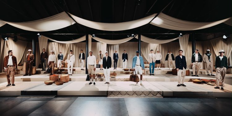 Canali inaugura la direzione creativa di Lillocci con la P/E 2027