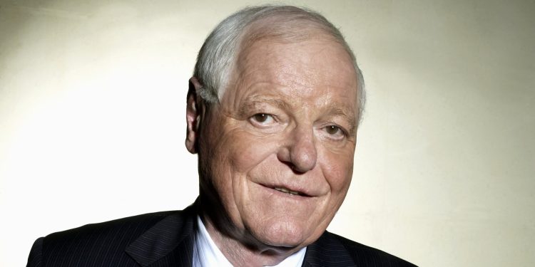 Patek Philippe dice addio al suo presidente onorario Philippe Stern, scomparso a 88 anni