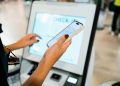 Shopping con AI negli Usa: scetticismo dei consumatori preoccupati per la privacy