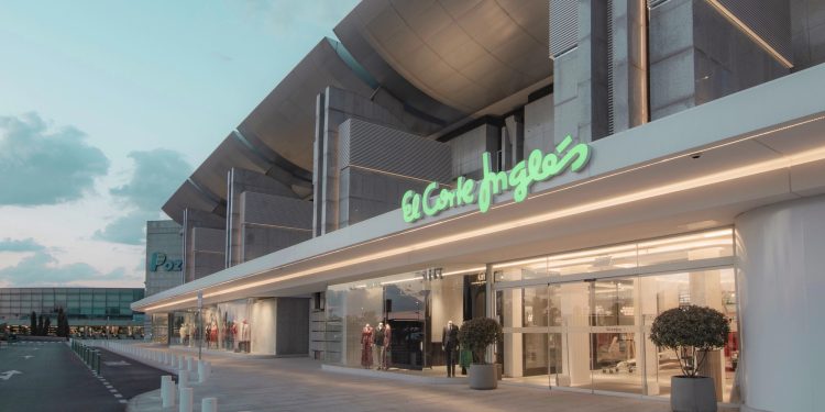 El Corte Inglés, 2025 a 17,3 mld (+22,8%). Gli utili crescono a doppia cifra