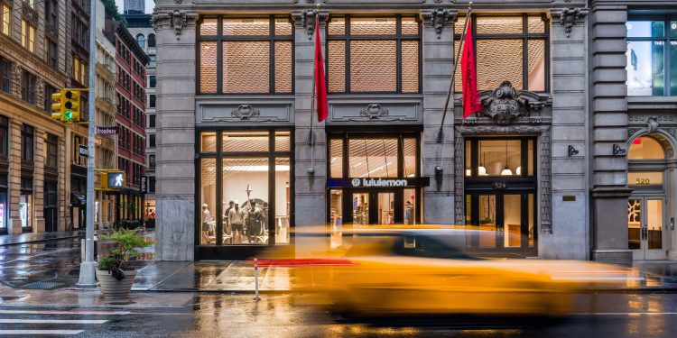 Lululemon perde quota in Borsa (-8%): nel Q1 pesano outlook e Nord America