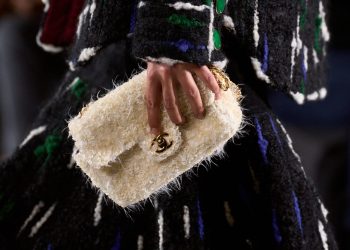Chanel, a Hong Kong il processo sul furto di 724 articoli destinati alla distruzione