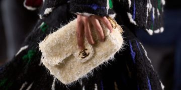 Chanel, a Hong Kong il processo sul furto di 724 articoli destinati alla distruzione