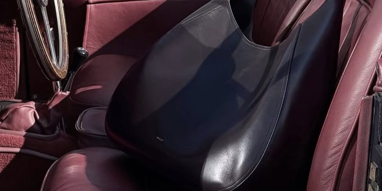 Futuro incerto per Bally: il marchio finisce sotto sequestro