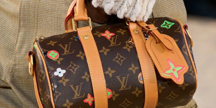Lvmh ancora in calo nel primo semestre (-3%) ma cresce nel Q2