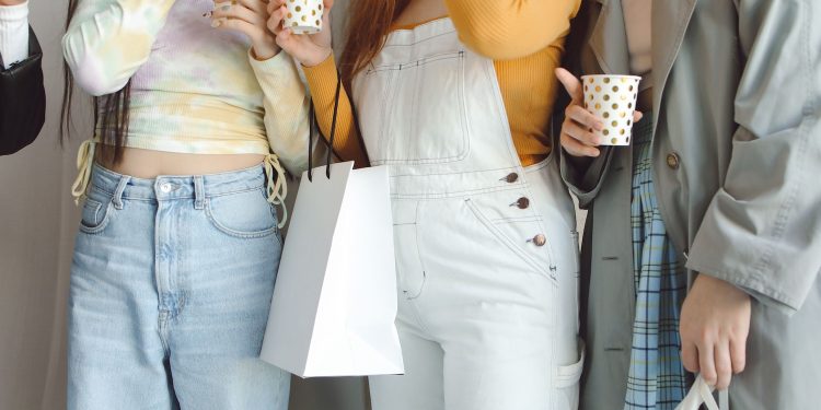 La Gen Z traina lo shopping tax free. In Italia +22% di consumatori nel 2025