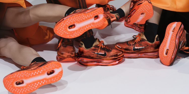 Nike chiude il full year 2026 con ricavi stabili a quota 46,4 mld $, ma il mercato resta scettico