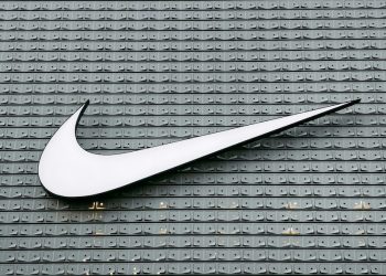 Nike rivede la sua strategia online in Cina: da gennaio stop ai distributori