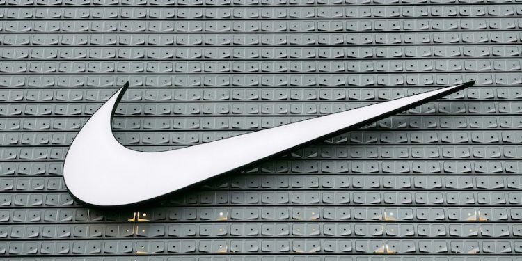 Nike rivede la sua strategia online in Cina: da gennaio stop ai distributori