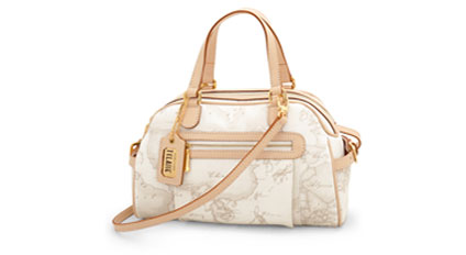 Alviero Martini 1a Classe lancia la Geo White Collection