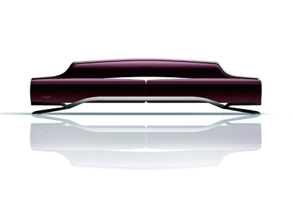 Aston Martin debutta nell’arredo